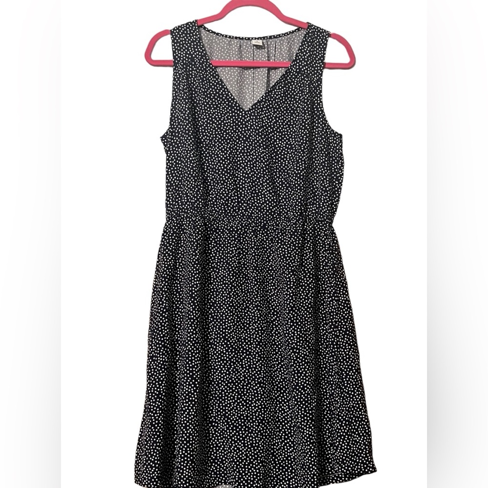 Navy Blue Sleeveless Dress with White Polka Dots Women’s